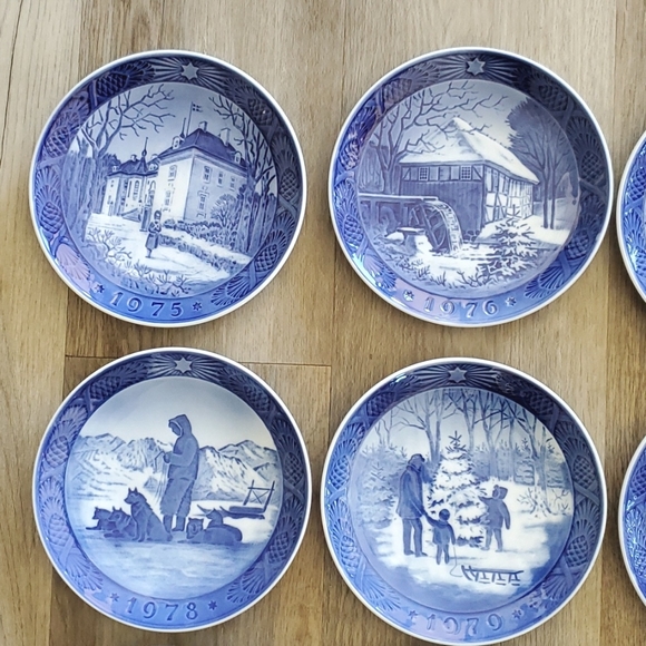 Royal Copenhagen Denmark Collector Christmas Plates 1975-1983 - Picture 2 of 7